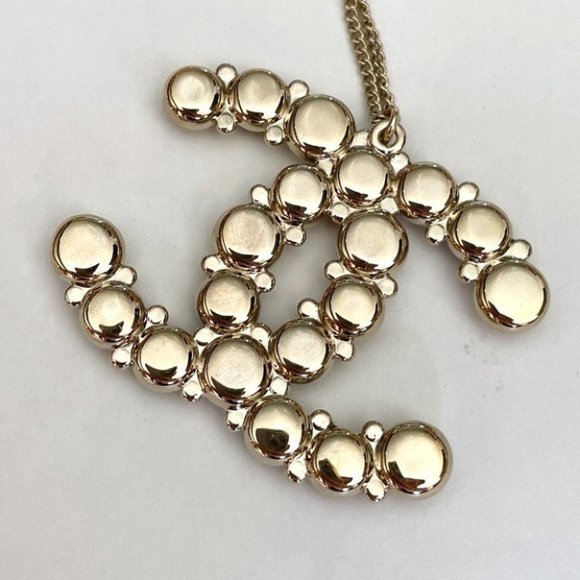 AUTHENTIC RARE - Chanel CC Gold, Black & Pearl Large Pendant Necklace - Picture 6 of 13